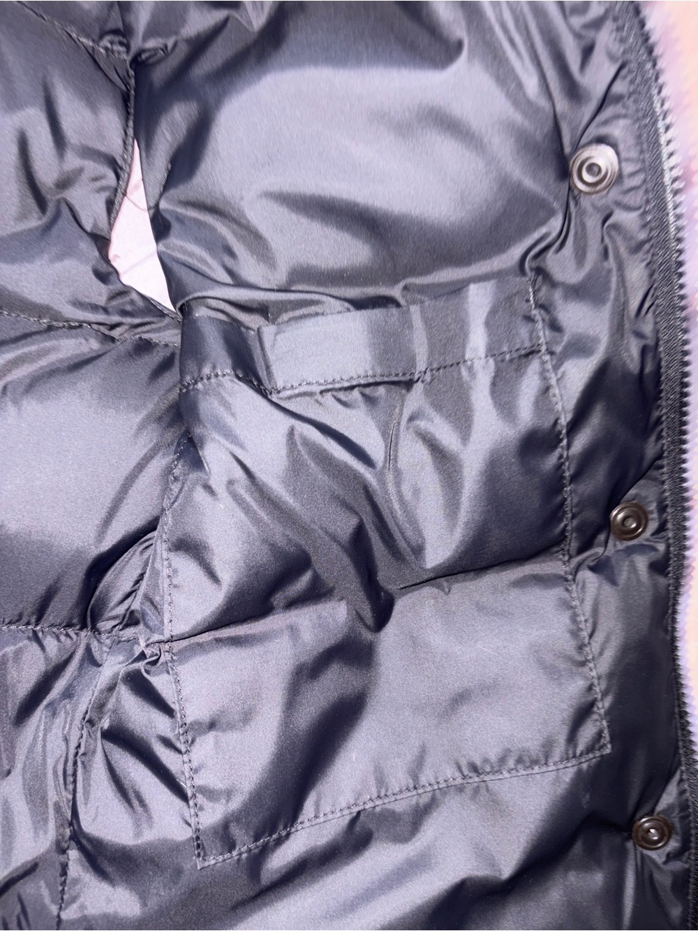 Canada Goose Black Quilted Down Vest with Red Arctic Patch - Picture 6 of 8